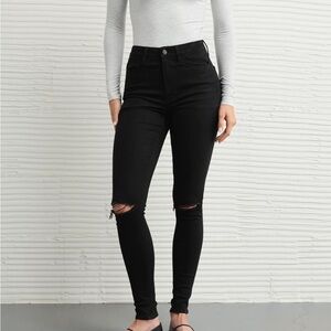 American Eagle Outfitters Black High-Rise Ripped Skinny Jeans